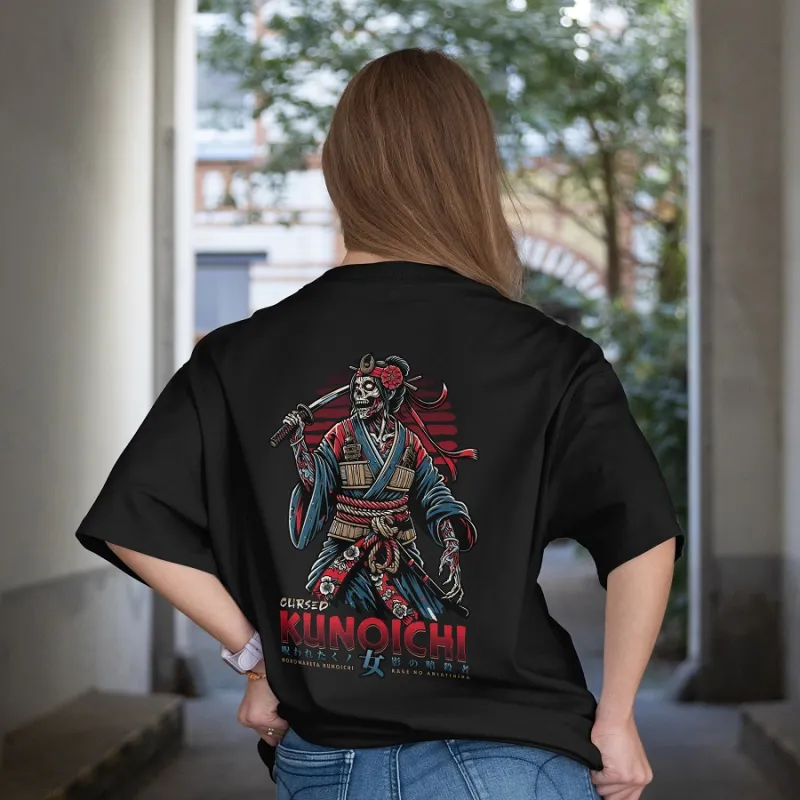 Унисекс Oversize тениска "Cursed Kunoichi"