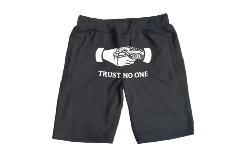 Shorts Trust no one