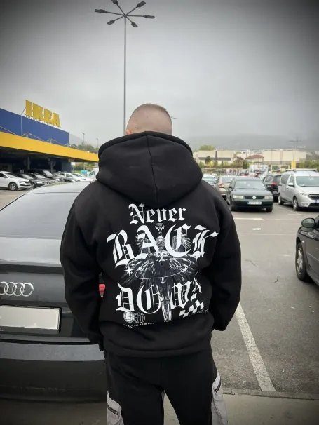 Oversize Hoodie "Never Back Down"